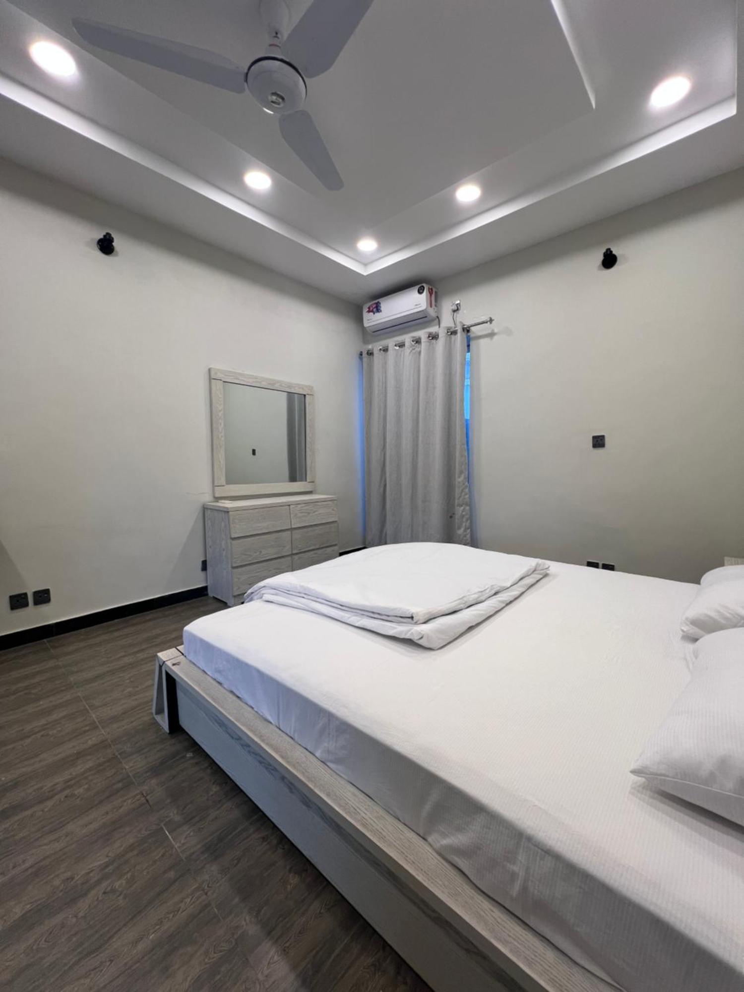 Deluxe King Room In Silverscape Residence راوالبيندي المظهر الخارجي الصورة