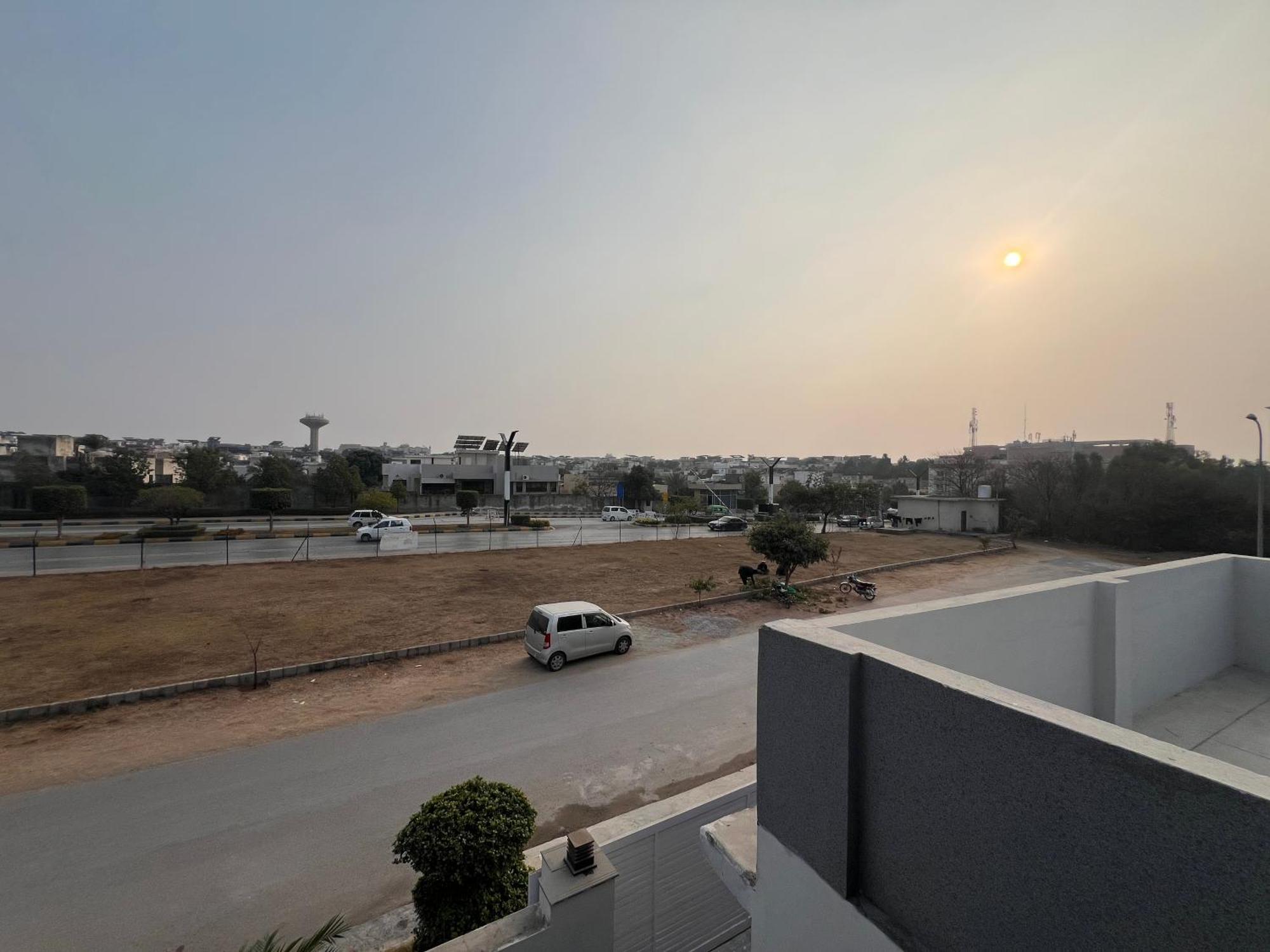 Deluxe King Room In Silverscape Residence راوالبيندي المظهر الخارجي الصورة