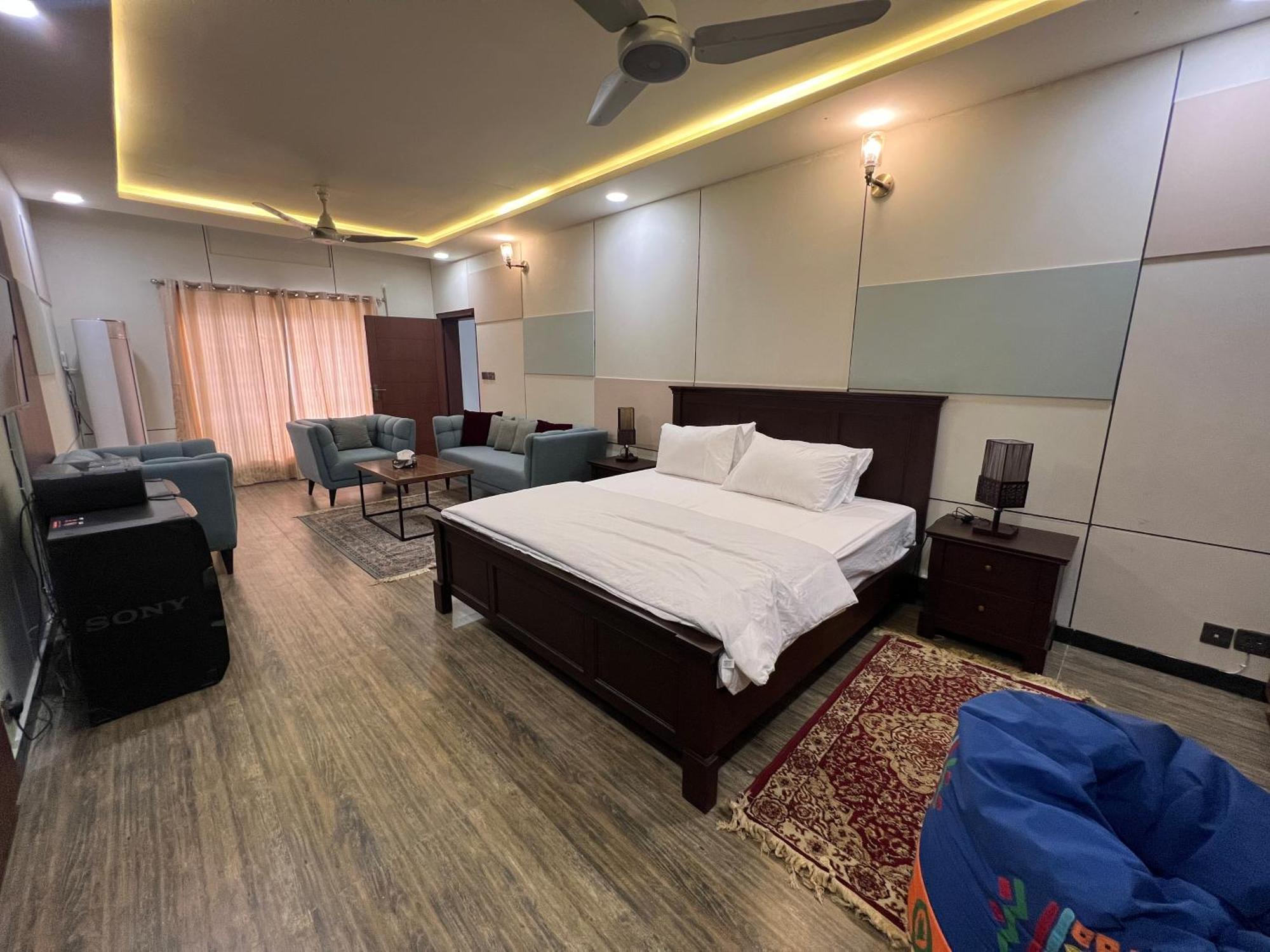 Deluxe King Room In Silverscape Residence راوالبيندي المظهر الخارجي الصورة
