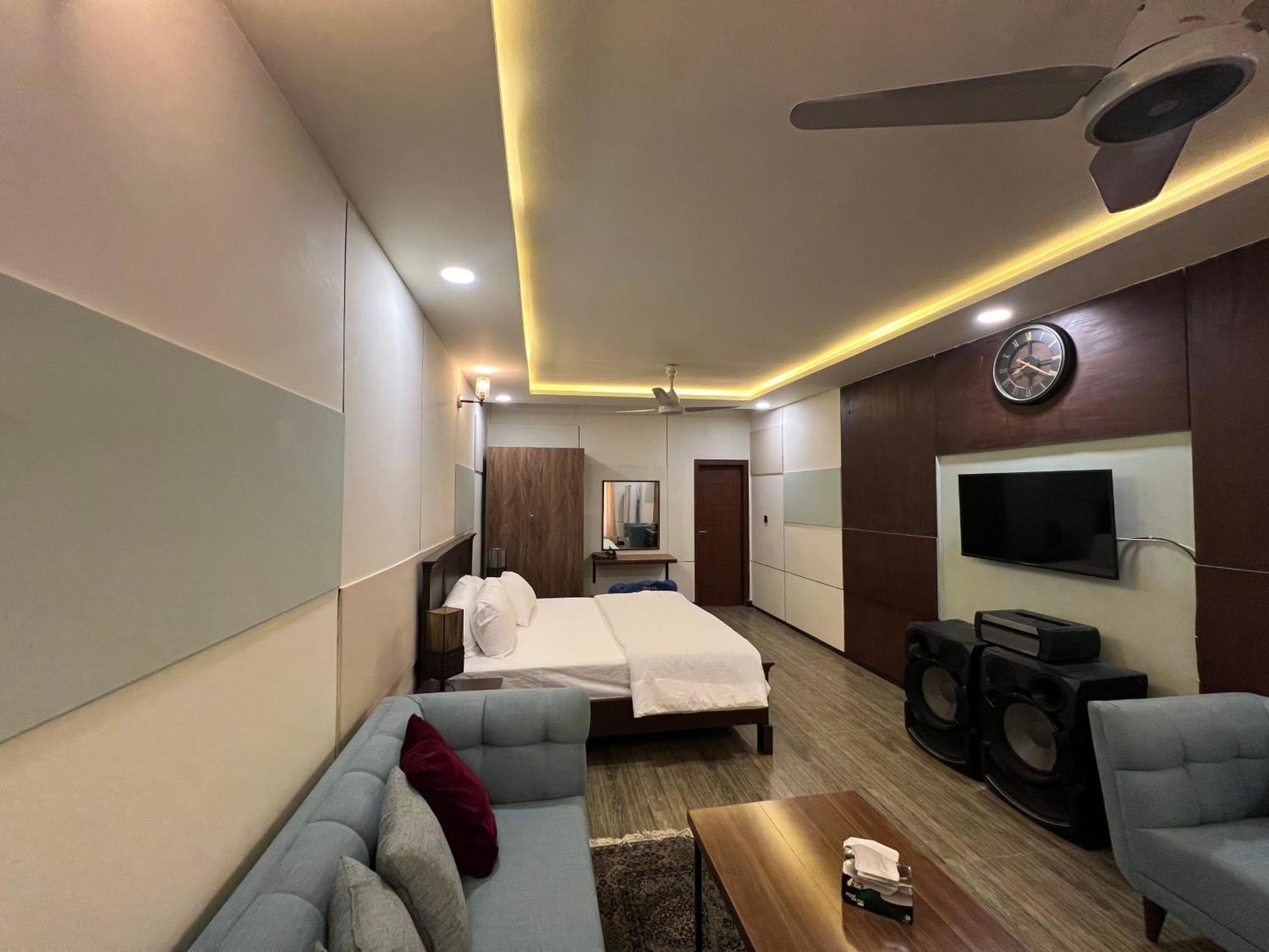 Deluxe King Room In Silverscape Residence راوالبيندي المظهر الخارجي الصورة