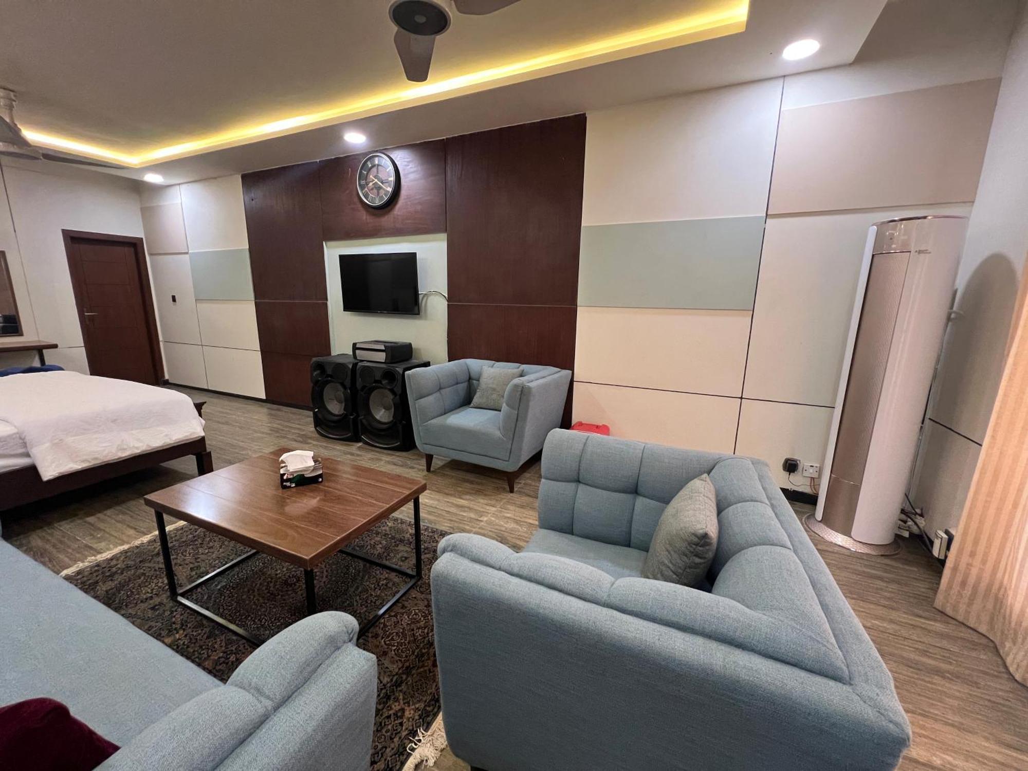 Deluxe King Room In Silverscape Residence راوالبيندي المظهر الخارجي الصورة