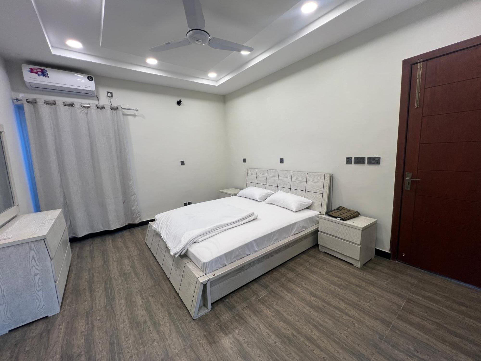 Deluxe King Room In Silverscape Residence راوالبيندي المظهر الخارجي الصورة